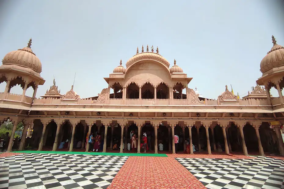 Vrindavan Mathura Goverdhan Barsana Tour Package